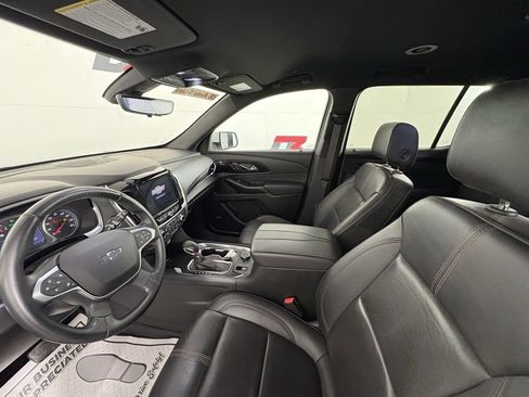 Used 2023 Chevrolet Traverse RS w/ LPO, Floor Liner Package image 10
