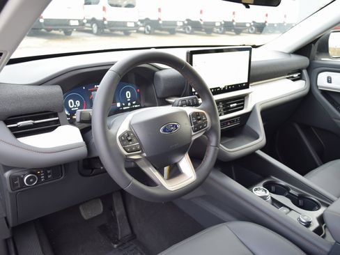 New 2026 Ford Explorer Active w/ Active Comfort Package image 17