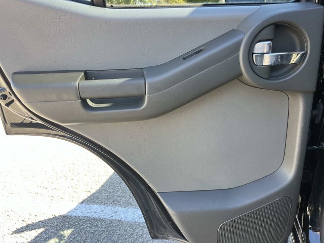 Used 2015 Nissan Xterra S w/ Value Package RWD image 16