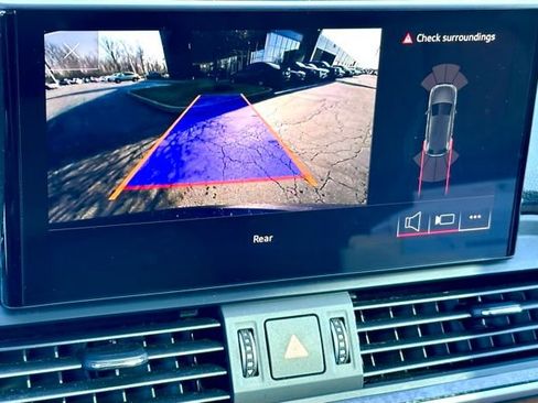 Used 2023 Audi Q5 2.0T Premium w/ Convenience Package image 18