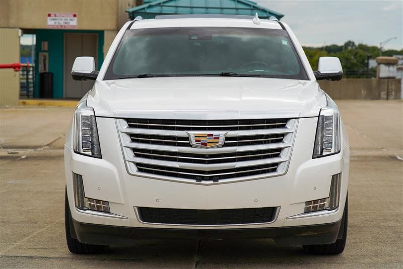 Used 2016 Cadillac Escalade Platinum AWD/4WD image 10