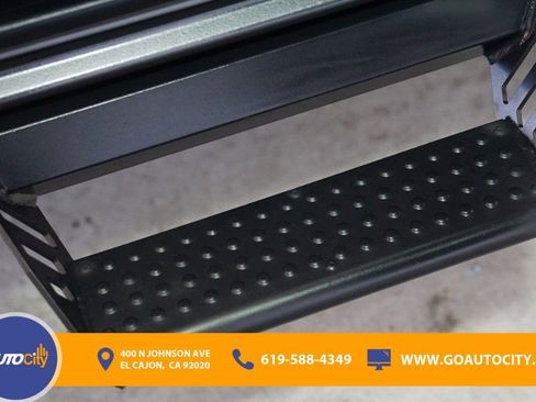 Used 2019 Toyota Tacoma TRD Sport image 18