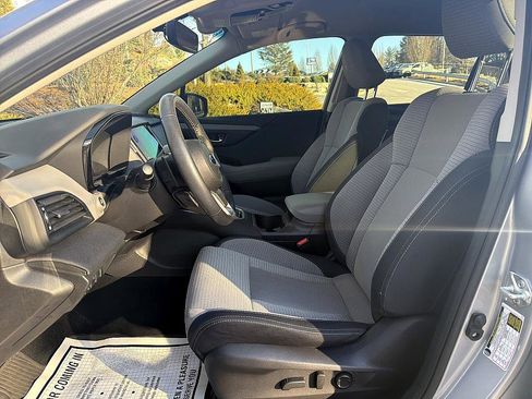 Used 2022 Subaru Outback Premium image 11