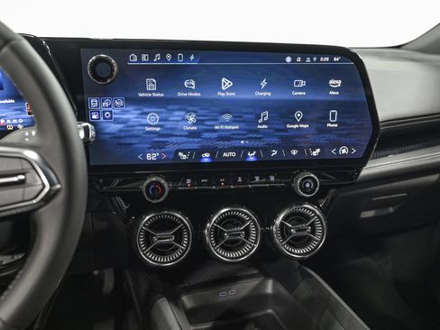 Used 2024 Chevrolet Blazer EV LT AWD/4WD image 21