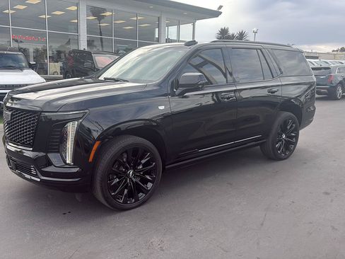 Used 2025 Cadillac Escalade Sport Platinum AWD/4WD image 8
