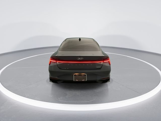 Used 2023 Hyundai Elantra Limited FWD image 5