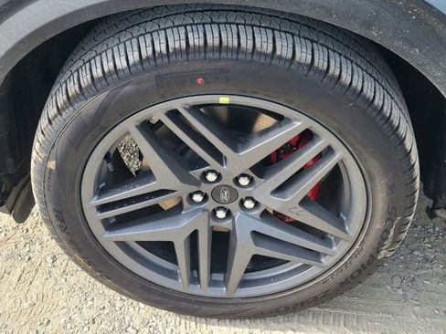 New 2026 Ford Explorer ST-Line w/ ST-Line Street Pack image 6