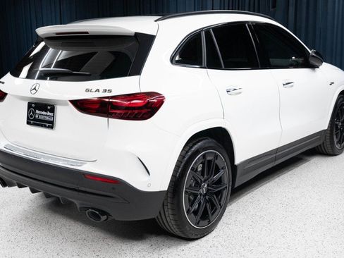 New 2026 Mercedes-Benz GLA 35 AMG 4MATIC image 5