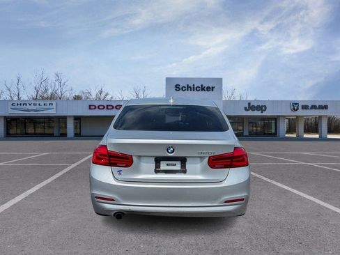 Used 2016 BMW 320i Sedan RWD image 4
