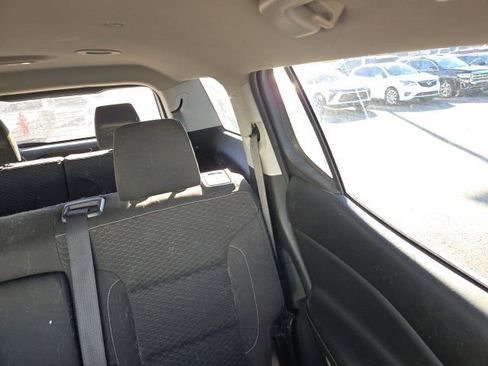 Used 2017 GMC Acadia SLE image 12