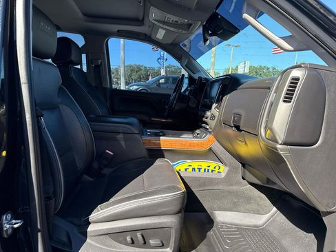Used 2018 Chevrolet Silverado 1500 High Country AWD/4WD image 11
