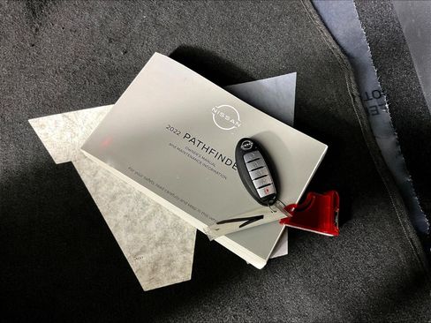 Certified 2022 Nissan Pathfinder Platinum AWD/4WD image 36