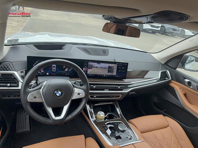 Used 2024 BMW X7 xDrive40i w/ Premium Package AWD/4WD image 9