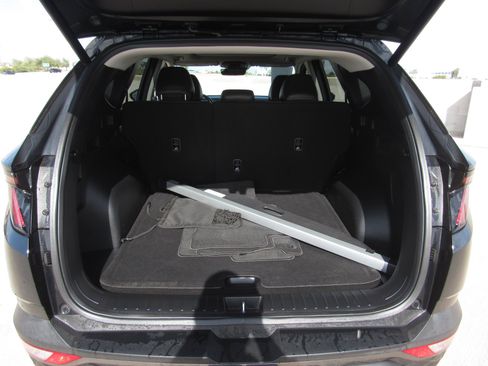 Used 2023 Hyundai Tucson Limited w/ Cargo Package image 13