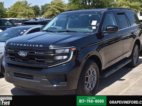 Used 2025 Ford Expedition Active AWD/4WD image 1