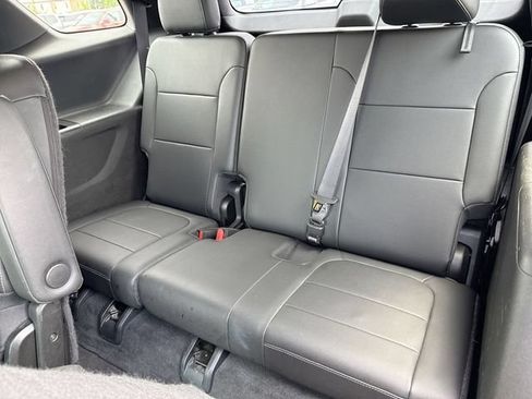Used 2023 Chevrolet Traverse LT AWD/4WD image 15