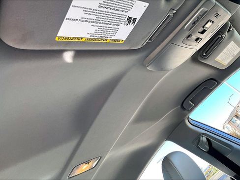 Used 2022 Toyota Camry SE image 21