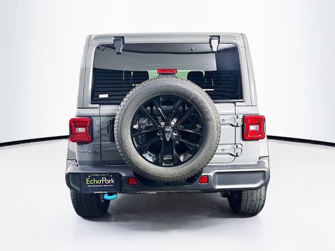 Used 2022 Jeep Wrangler Unlimited Sahara w/ Cold Weather Group AWD/4WD image 28