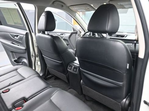 Used 2016 Nissan Rogue SL FWD image 29