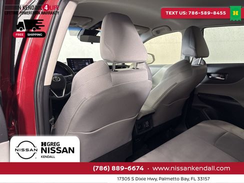 Used 2022 Toyota Venza LE image 28