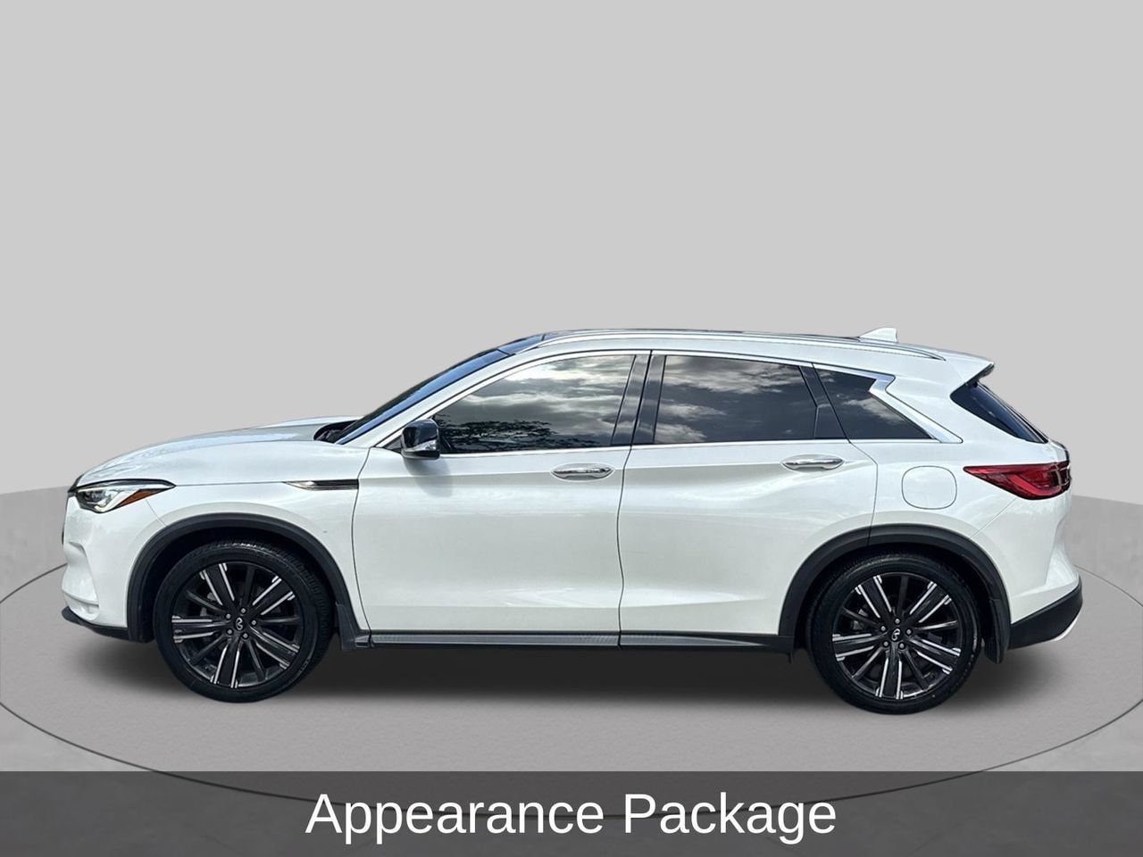 Used 2021 INFINITI QX50 Luxe w/ Appearance Package FWD image 2
