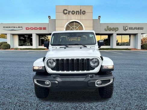 Used 2025 Jeep Gladiator Sport AWD/4WD image 8