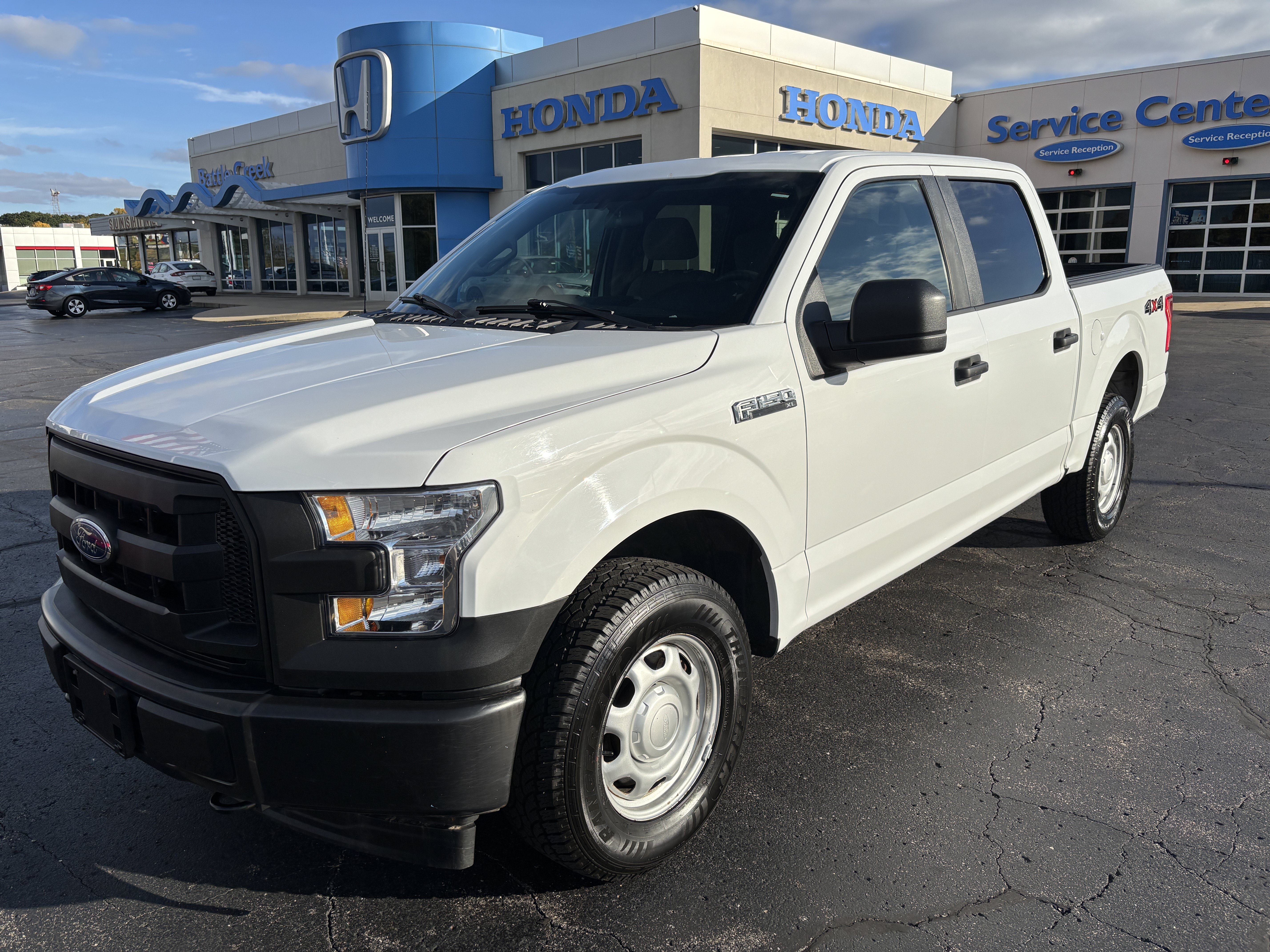 Used 2017 Ford F150 XL w/ XL Power Equipment Group AWD/4WD image 2