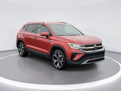 Used 2022 Volkswagen Taos SEL w/ Panoramic Sunroof Package