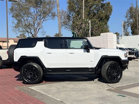 New 2026 GMC Hummer EV SUV image 2