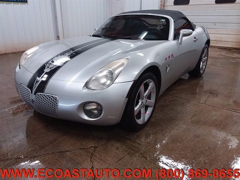 Used 2006 Pontiac Solstice Convertible w/ Power Package image 4
