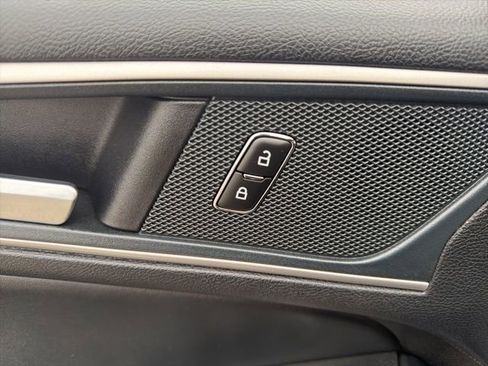 Used 2024 Ford Edge SEL image 27