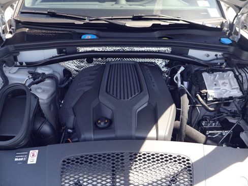 New 2026 Porsche Macan image 26