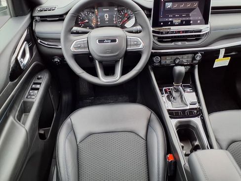 New 2026 Jeep Compass Latitude AWD/4WD image 4