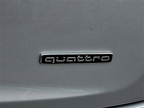 Certified 2025 Audi Q5 2.0T Premium w/ Convenience Plus Package image 30