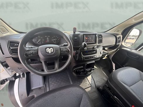 Used 2025 RAM ProMaster 2500 w/ Convenience Group FWD image 11