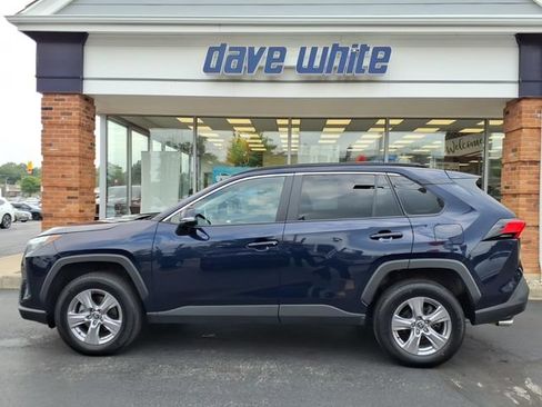 Used 2025 Toyota RAV4 XLE AWD/4WD image 20