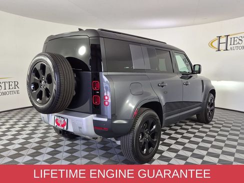 Used 2025 Land Rover Defender 110 S AWD/4WD image 3