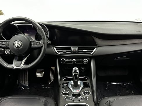 Used 2022 Alfa Romeo Giulia Ti image 28