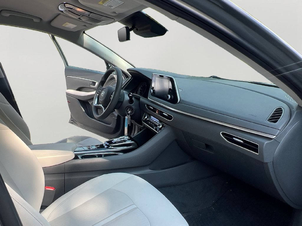 Used 2023 Hyundai Sonata SE FWD image 11