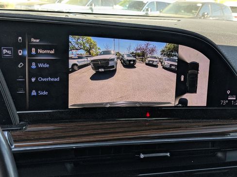 Used 2023 Cadillac Escalade Premium Luxury RWD image 16