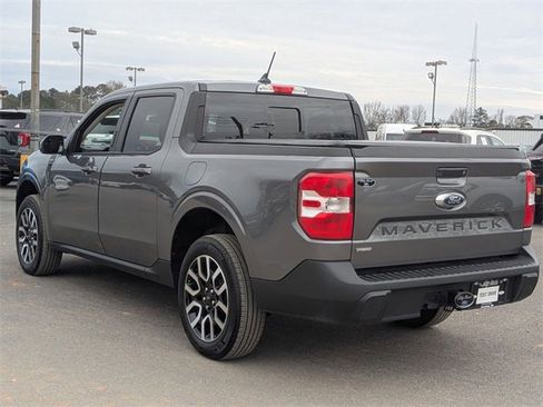 Used 2023 Ford Maverick Lariat image 5