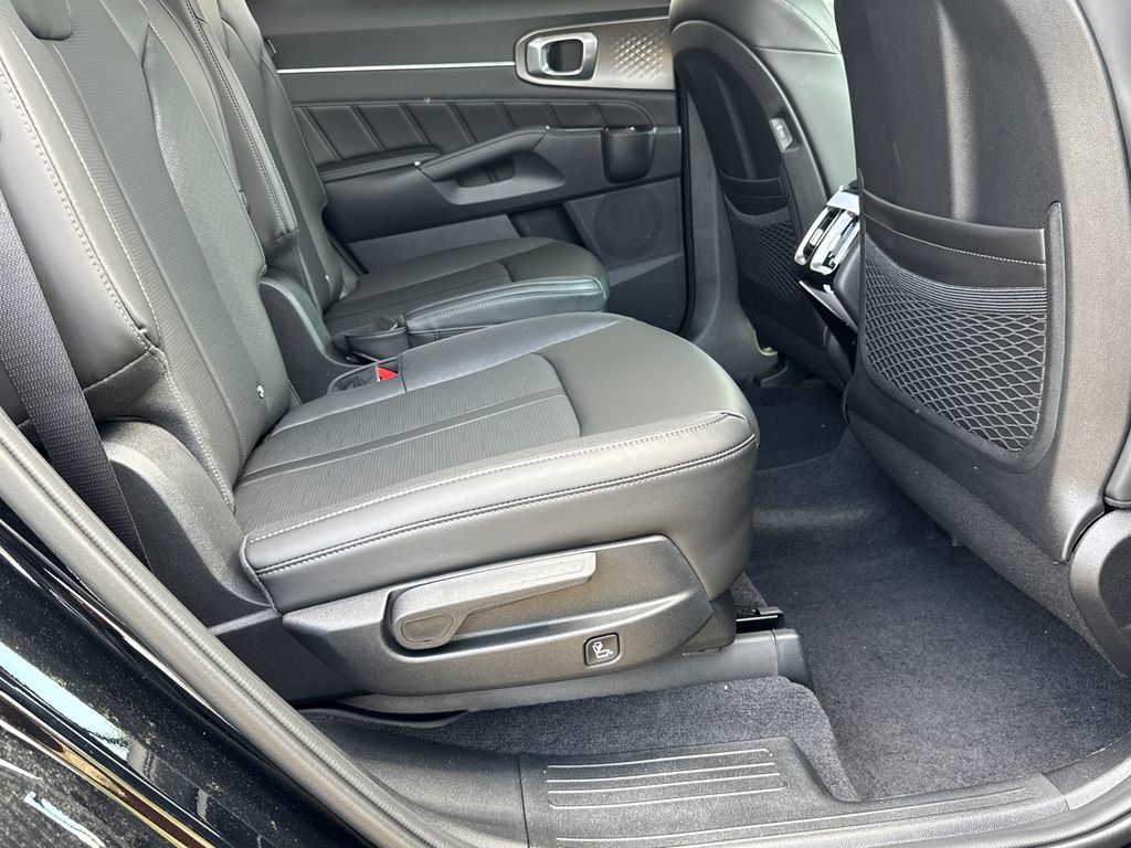 New 2025 Kia Sorento SX FWD image 15