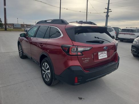 Used 2020 Subaru Outback Premium image 8