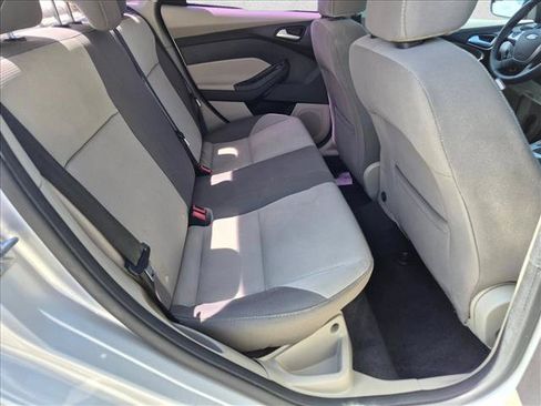 Used 2014 Ford Focus SE FWD image 18