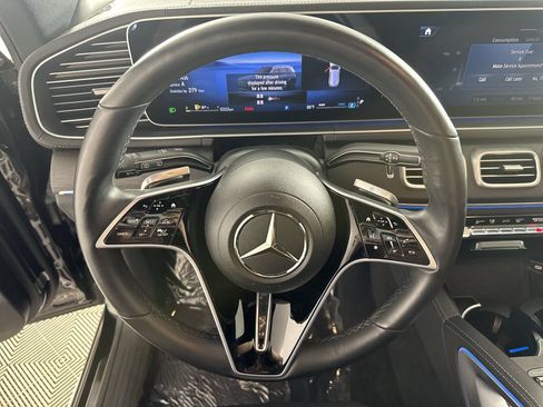 Used 2024 Mercedes-Benz GLS 450 4MATIC image 14