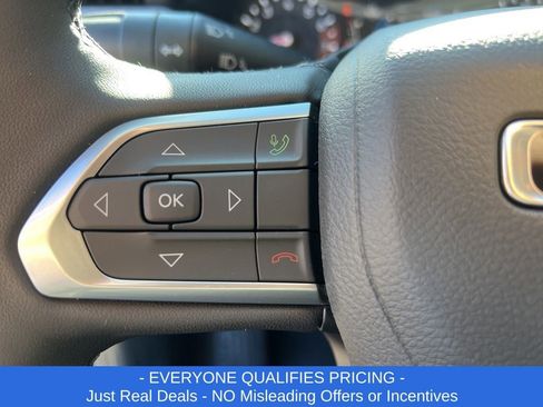 New 2026 Jeep Compass Latitude image 13