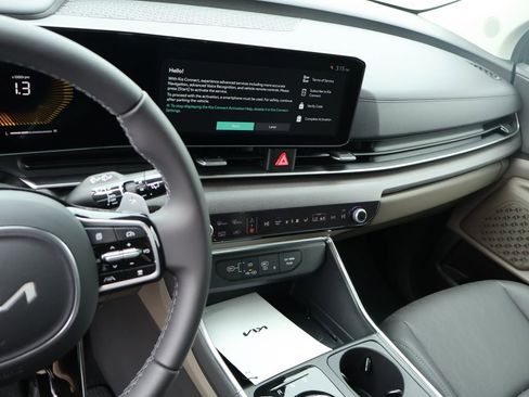 New 2026 Kia Carnival EX FWD image 22