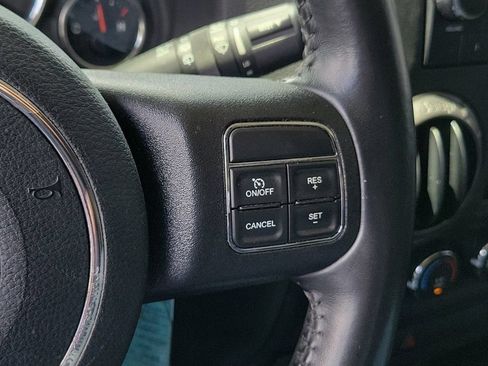 Used 2018 Jeep Wrangler Sport w/ Connectivity Group AWD/4WD image 24