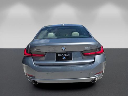 Certified 2023 BMW 330i xDrive Sedan w/ Convenience Package AWD/4WD image 5