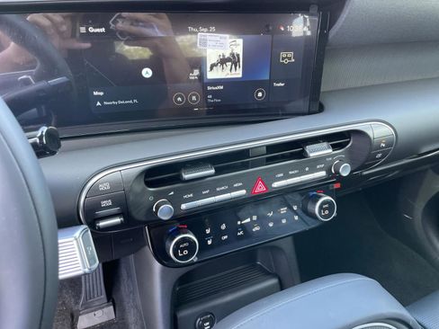 New 2026 Hyundai Palisade Calligraphy FWD image 12